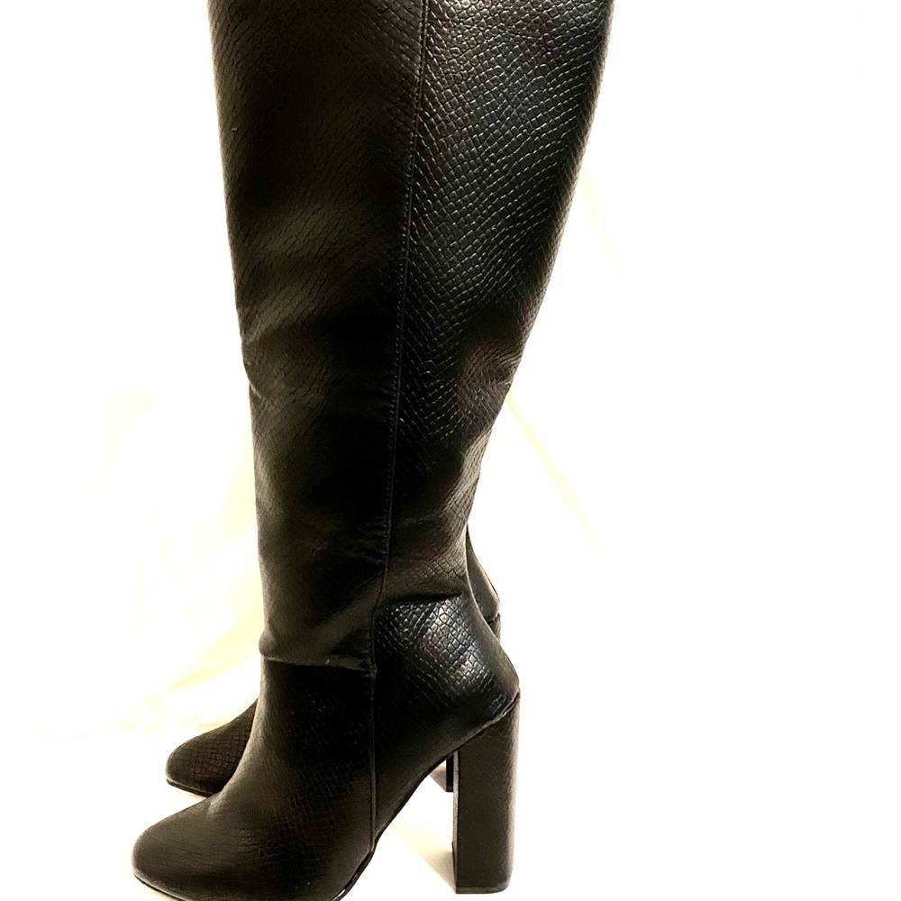 JUSTFAB BRAND NEW BOOTS, BLACK FAUX LEATHER 4 INCH BLOCK HEEL SIZE 6